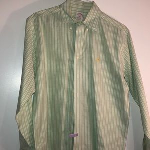 Brooks brothers button down size M